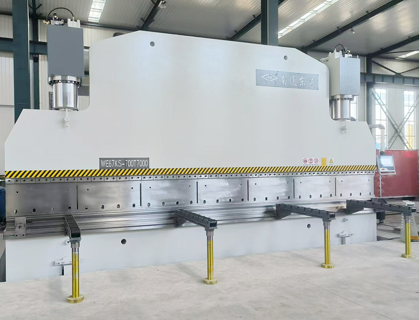 WE67K-700T7000 CNC Press Brake